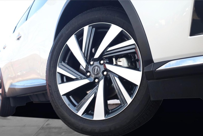 Nissan Murano Vehicle Image 03