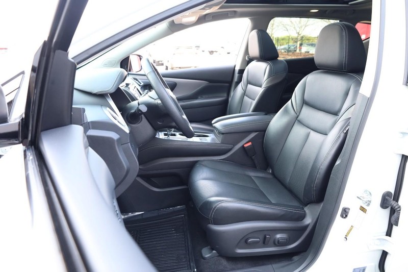 Nissan Murano Vehicle Image 10