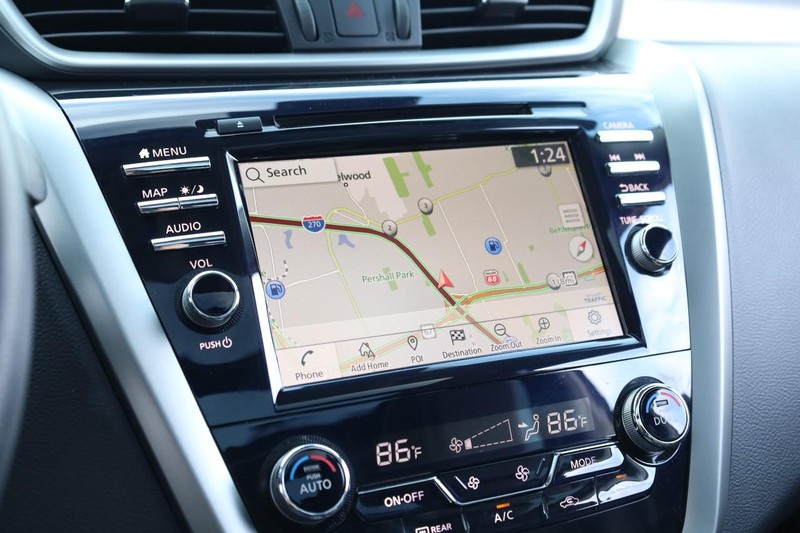 Nissan Murano Vehicle Image 14