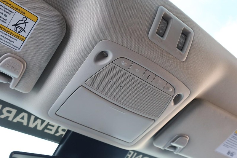 Nissan Murano Vehicle Image 19