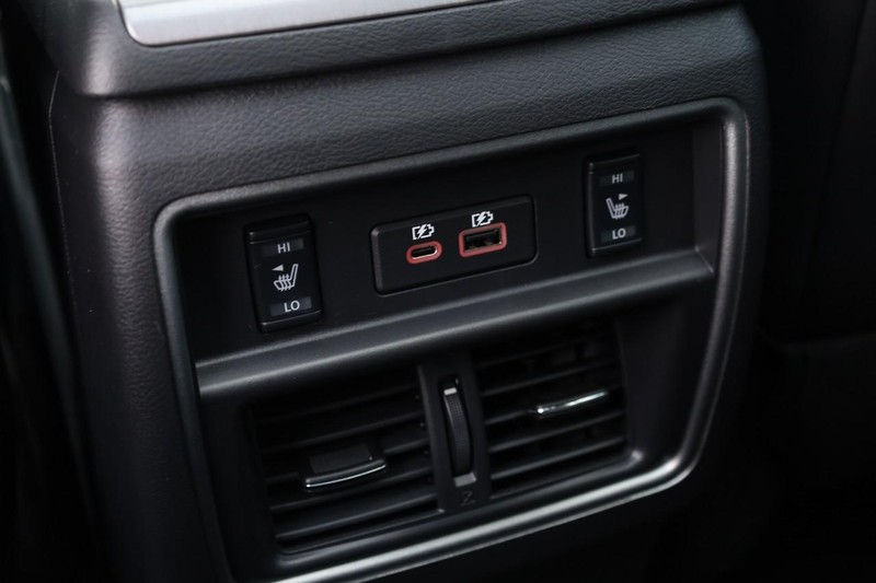 Nissan Murano Vehicle Image 25