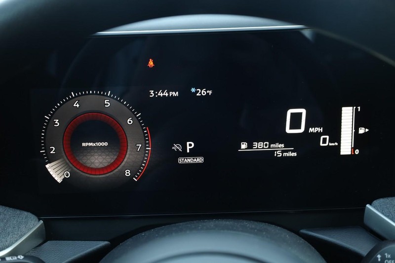 Nissan Kicks Vehicle Full-screen Gallery Image 10