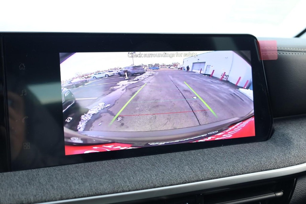 Nissan Kicks Vehicle Image 12