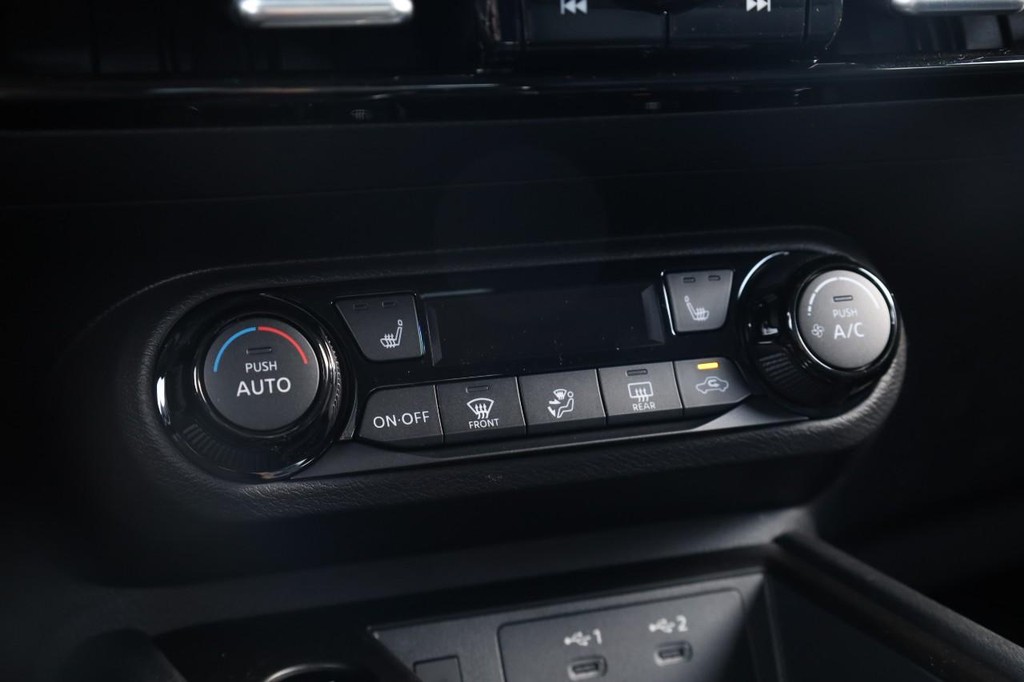 Nissan Kicks Vehicle Image 14