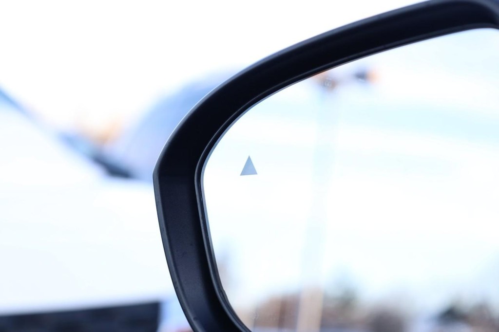 Nissan Kicks Vehicle Image 19