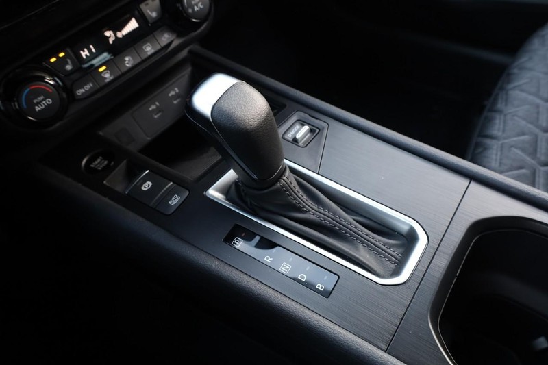 Nissan Kicks Vehicle Full-screen Gallery Image 16