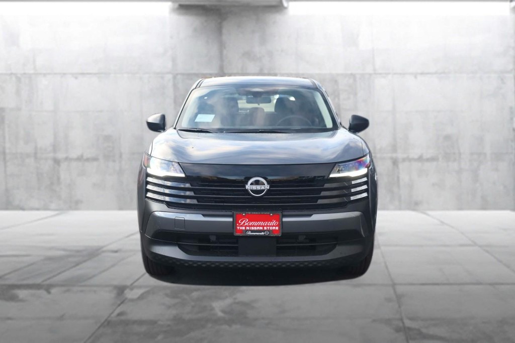 Nissan Kicks Vehicle Image 04