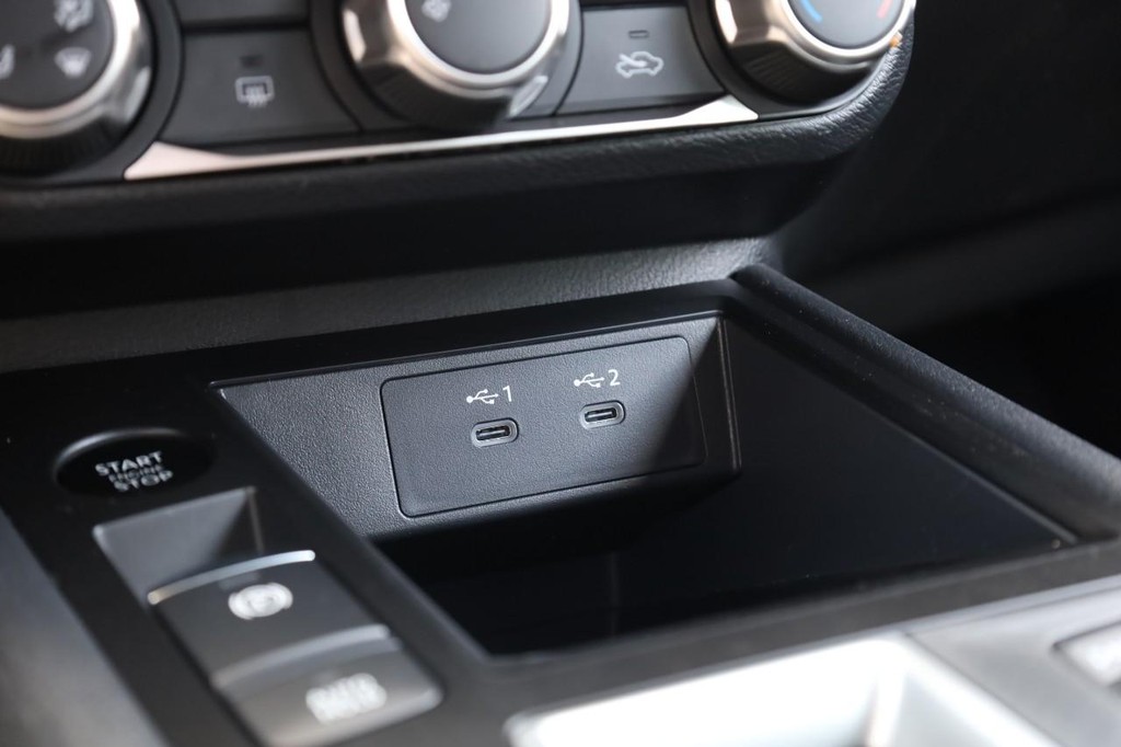 Nissan Kicks Vehicle Image 15