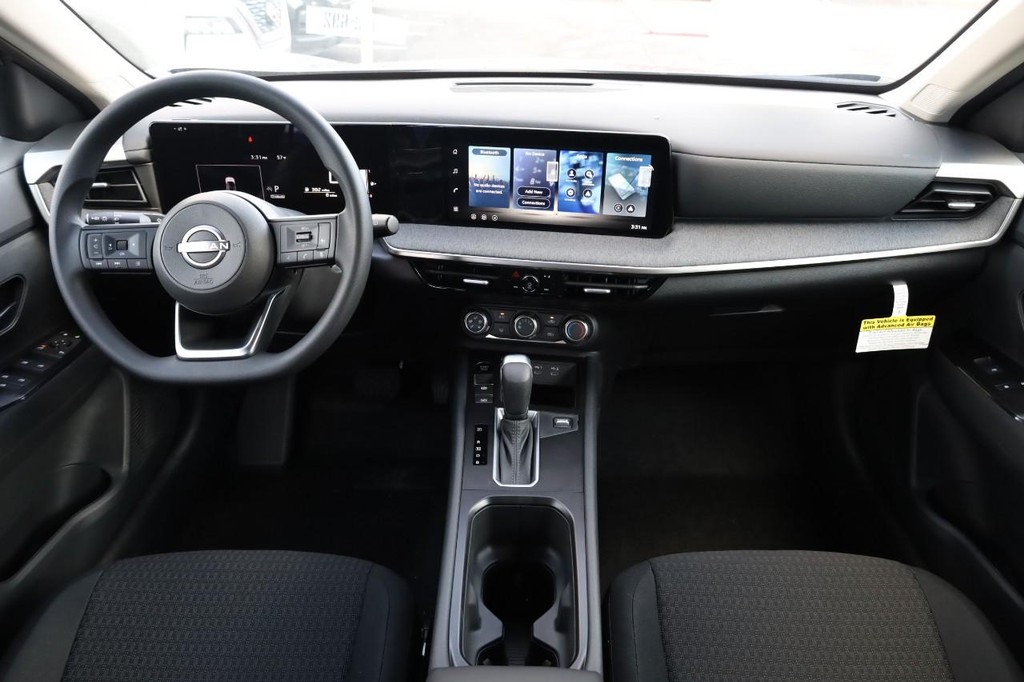 Nissan Kicks Vehicle Image 22