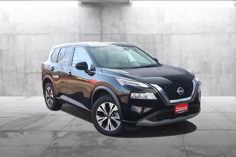 Nissan Rogue Vehicle Full-screen Gallery Image 2
