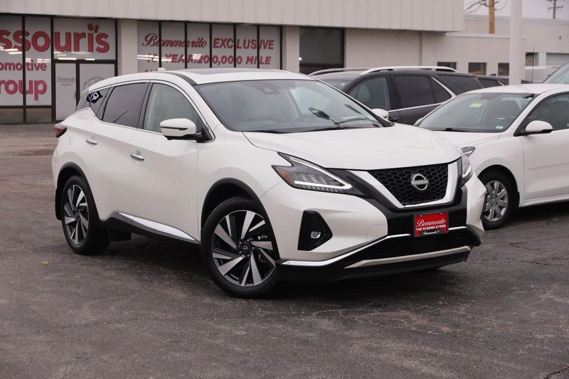 Nissan Murano Vehicle Image 02