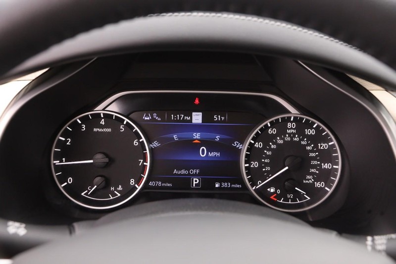 Nissan Murano Vehicle Image 15