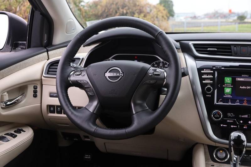 Nissan Murano Vehicle Image 24