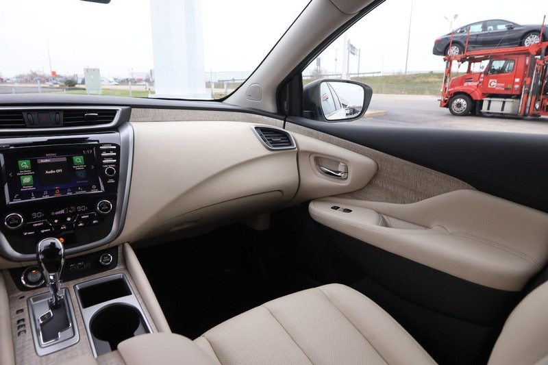 Nissan Murano Vehicle Image 26