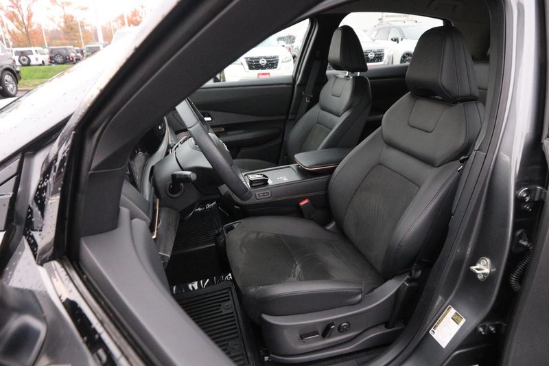 Nissan ARIYA Vehicle Image 08