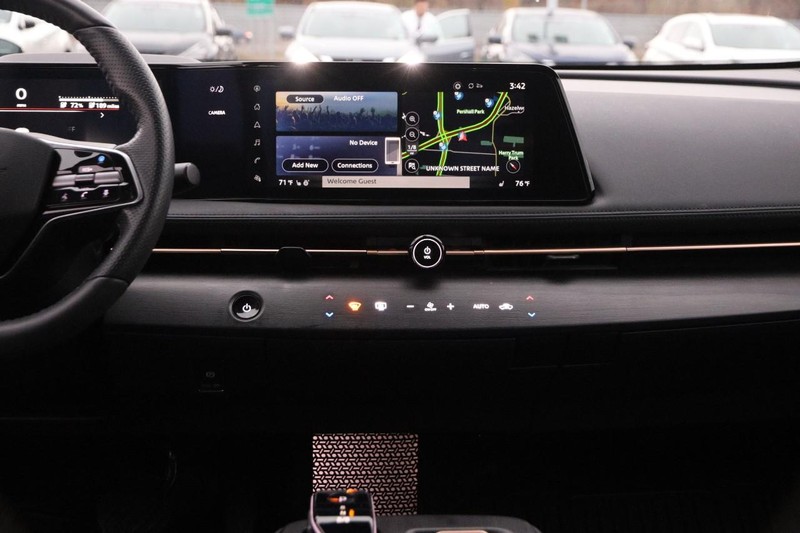 Nissan ARIYA Vehicle Image 23