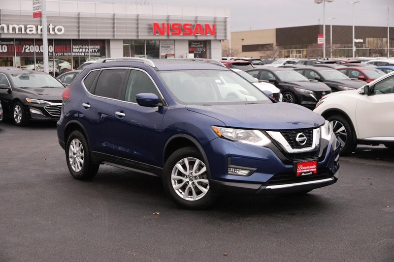 Nissan Rogue Vehicle Image 02