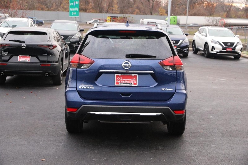 Nissan Rogue Vehicle Image 06