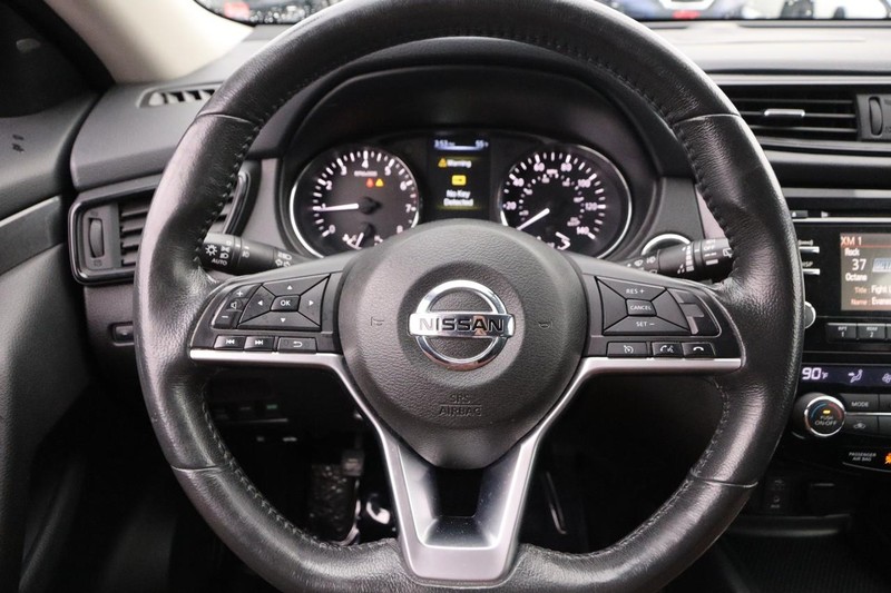 Nissan Rogue Vehicle Image 10