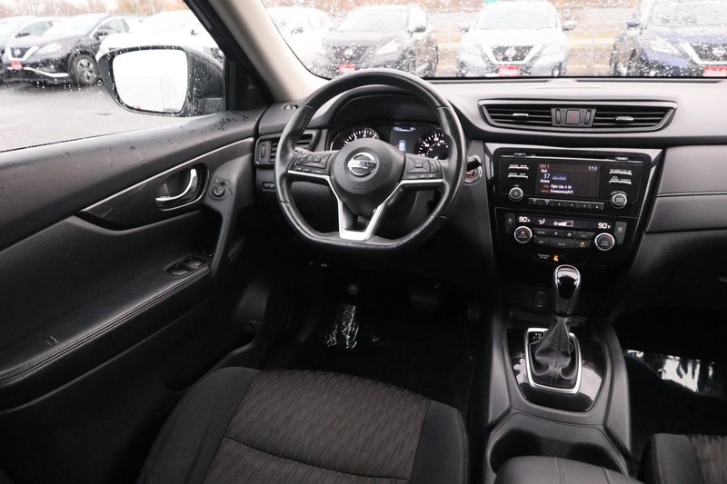 Nissan Rogue Vehicle Image 20