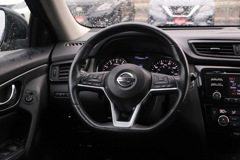 Nissan Rogue Vehicle Image 21