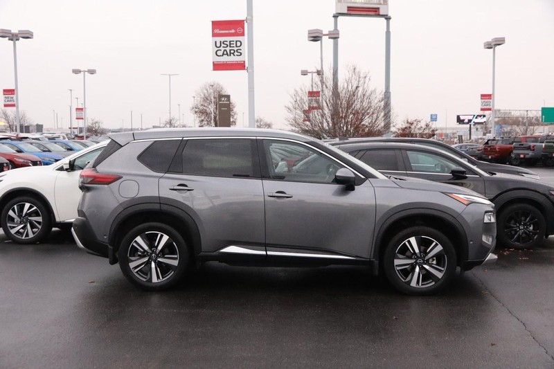 Nissan Rogue Vehicle Image 05