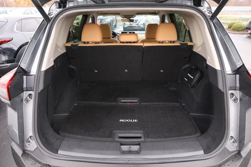 Nissan Rogue Vehicle Image 07