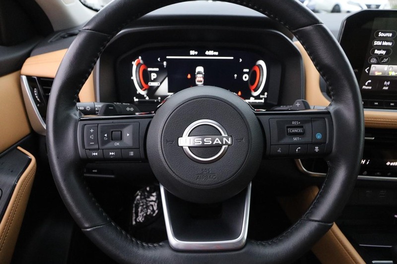 Nissan Rogue Vehicle Image 12