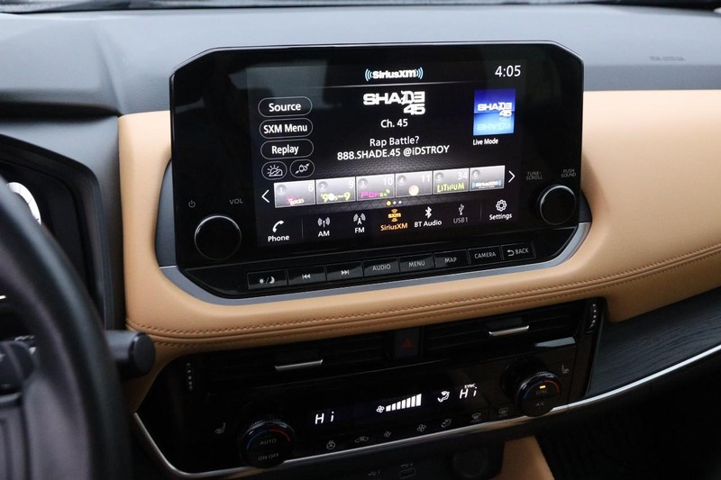 Nissan Rogue Vehicle Image 17