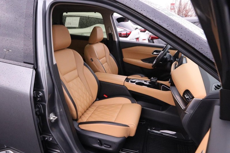 Nissan Rogue Vehicle Image 27