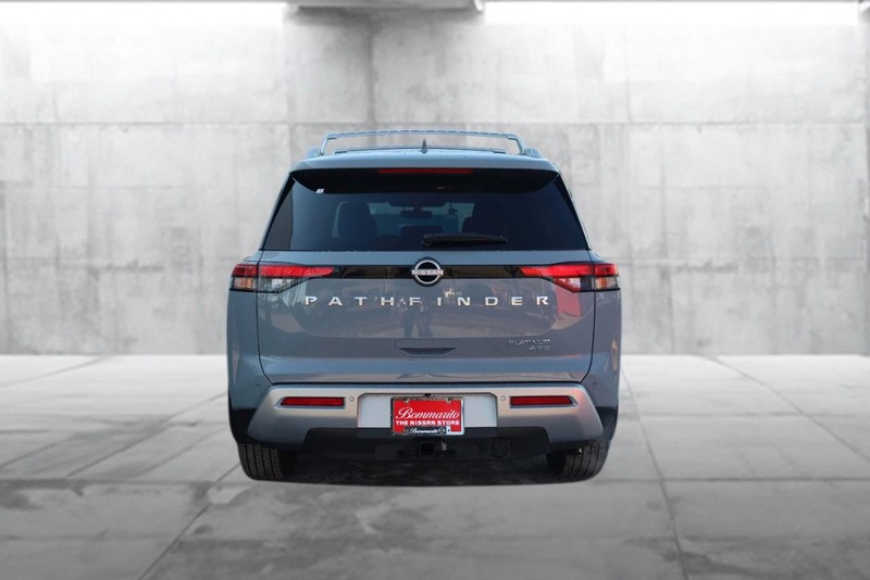 Nissan Pathfinder Vehicle Image 06