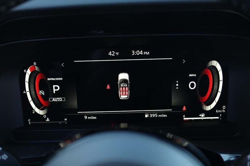 Nissan Pathfinder Vehicle Image 14