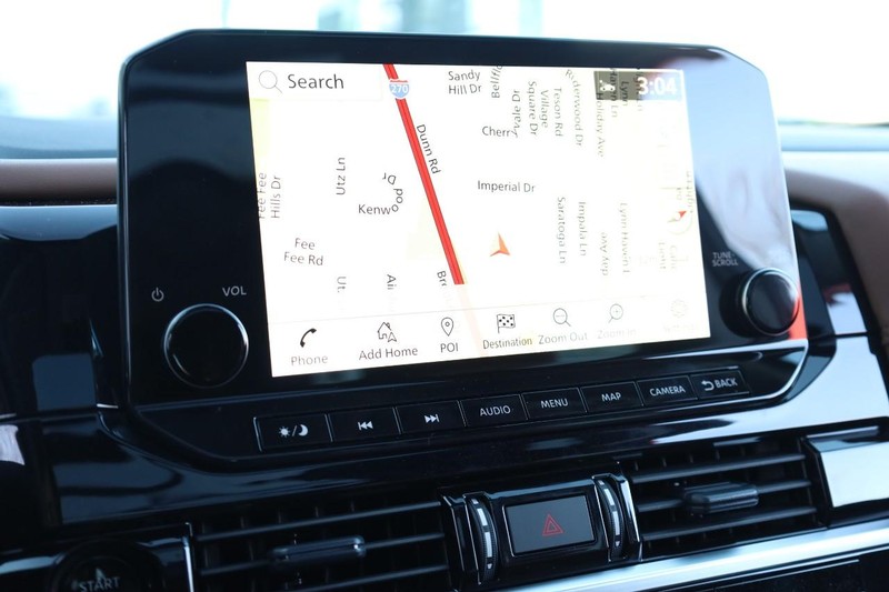 Nissan Pathfinder Vehicle Image 16