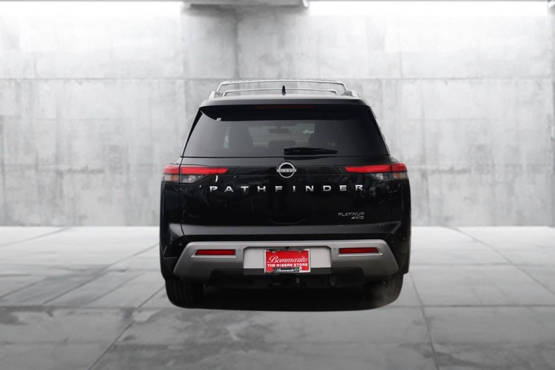 Nissan Pathfinder Vehicle Image 06