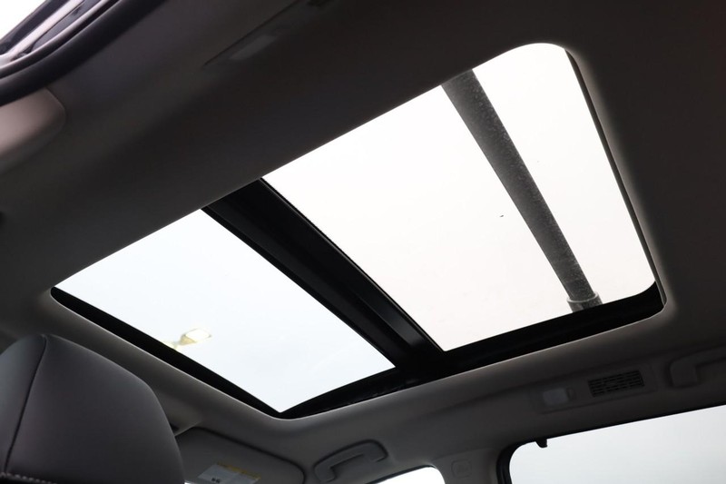 Nissan Pathfinder Vehicle Image 11