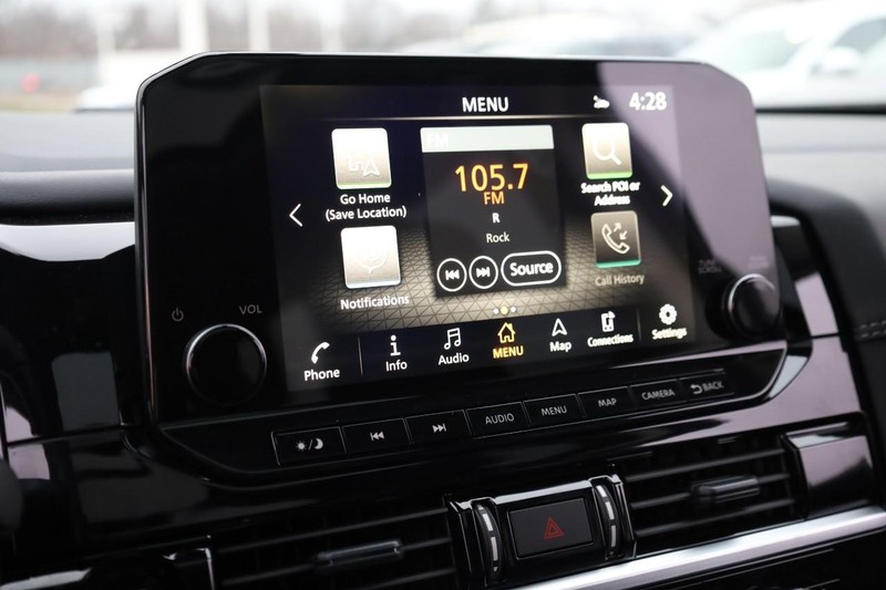 Nissan Pathfinder Vehicle Image 15