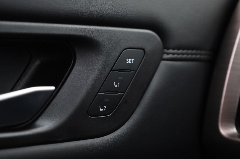 Nissan Pathfinder Vehicle Image 22