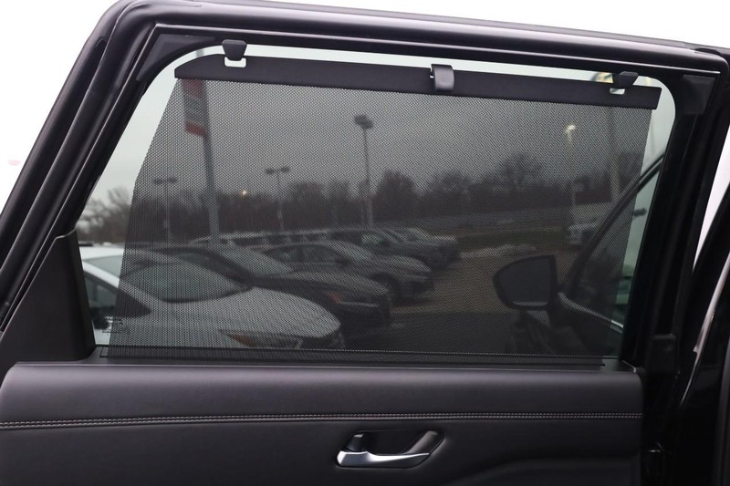 Nissan Pathfinder Vehicle Image 25