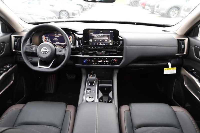 Nissan Pathfinder Vehicle Image 27