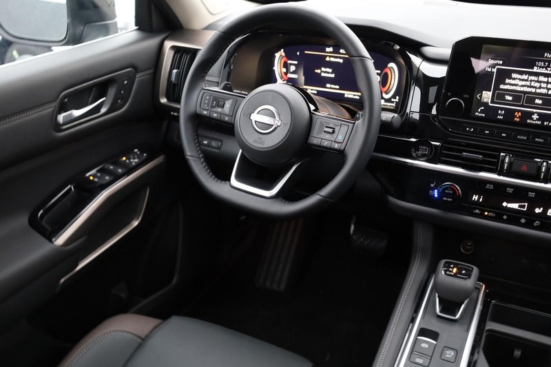 Nissan Pathfinder Vehicle Image 28