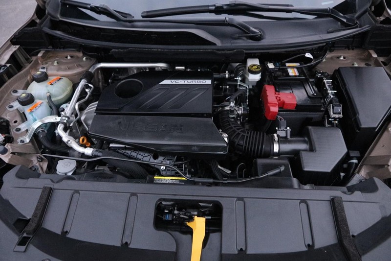 Nissan Rogue Vehicle Full-screen Gallery Image 26