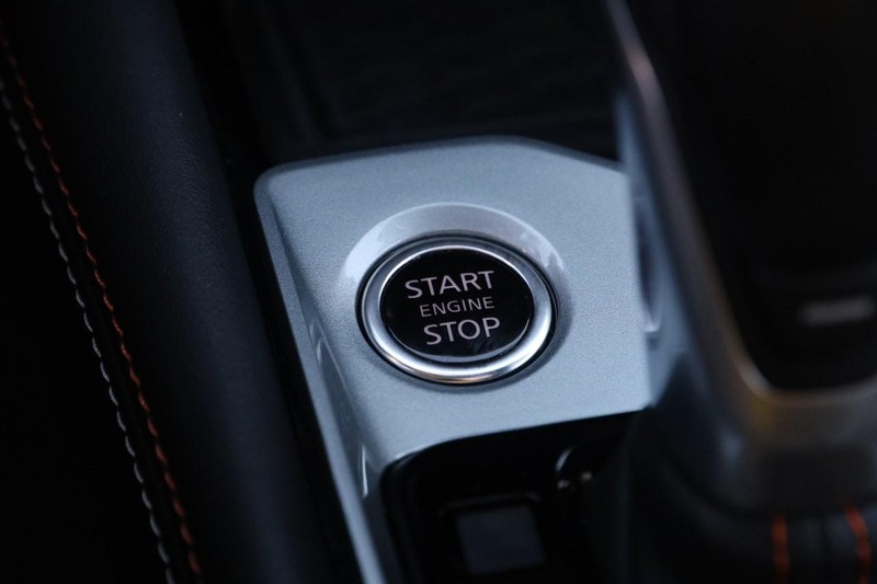 Nissan Altima Vehicle Full-screen Gallery Image 15