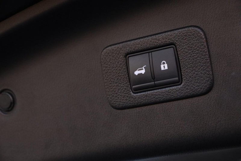 Nissan Armada Vehicle Image 09