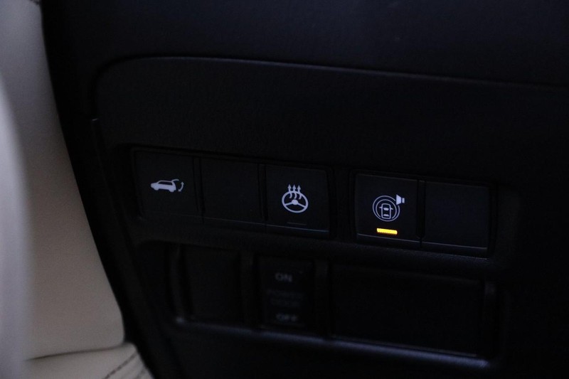 Nissan Armada Vehicle Image 24