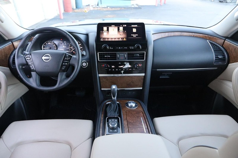 Nissan Armada Vehicle Image 25