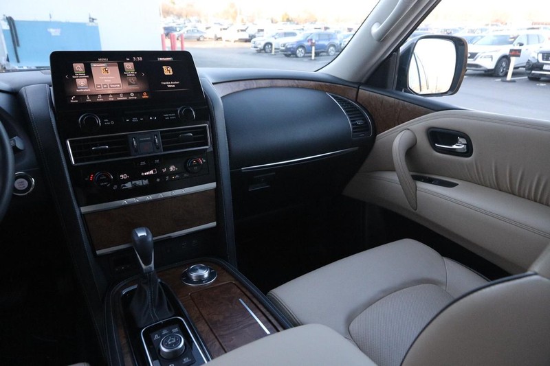 Nissan Armada Vehicle Image 29