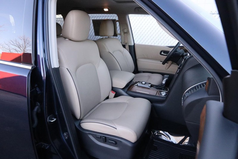 Nissan Armada Vehicle Image 30