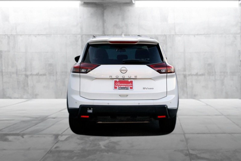 Nissan Rogue Vehicle Image 06