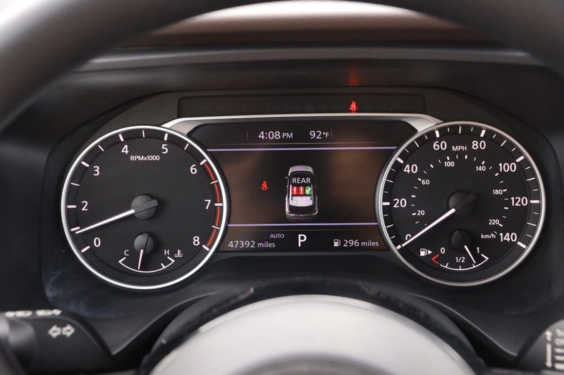 Nissan Rogue Vehicle Image 13