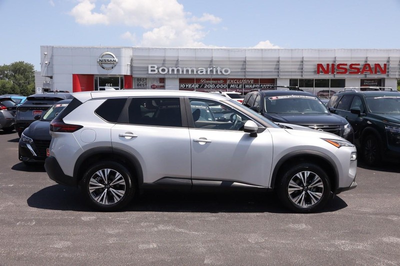 Nissan Rogue Vehicle Image 05